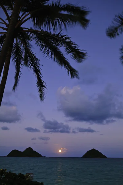 Ειρηνικού Ανατολή Σελήνης Των Mokulua Νησιών Στο Oahu Χαβάη — Φωτογραφία Αρχείου