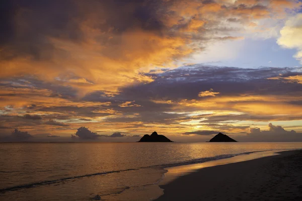 太平洋日出 在夏威夷的海滩拉尼凯 — 图库照片