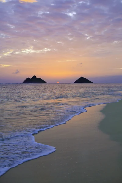 太平洋日出 在夏威夷的海滩拉尼凯 — 图库照片