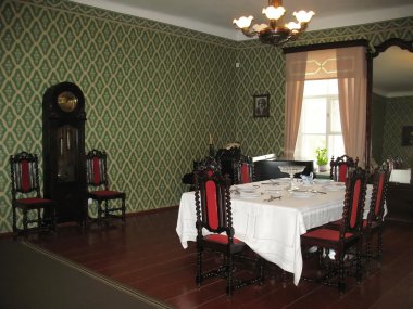 tarihi bir evde yemek odası iç