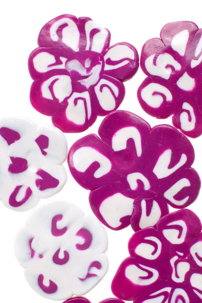 Perles Fleurs Violettes Blanches Isolées Sur Fond Blanc — Photo