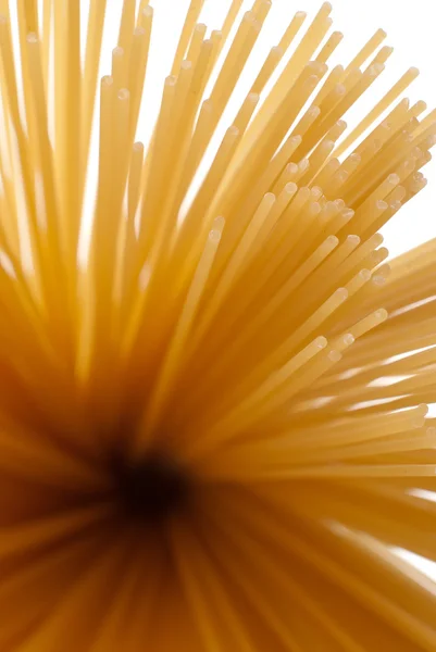 Ongekookte spaghetti — Stockfoto