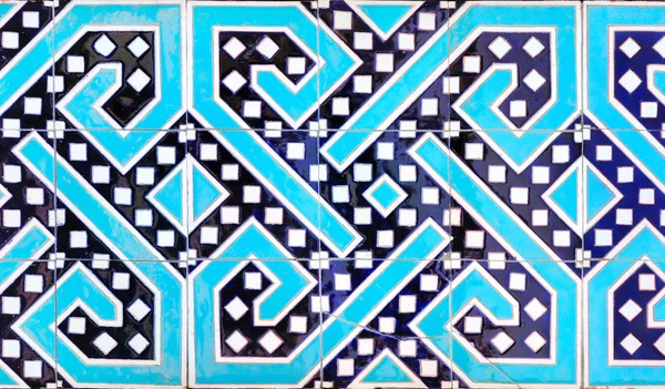 Traditionele versiering van keramiek op de moskee — Stockfoto