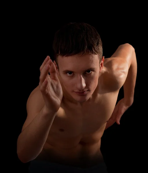 一个赤身裸体的年轻运动员 — 图库照片