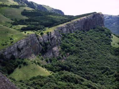 Kırım Dağları manzaraları.