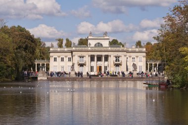 su sarayının. Łazienki palace, Varşova, Polonya.