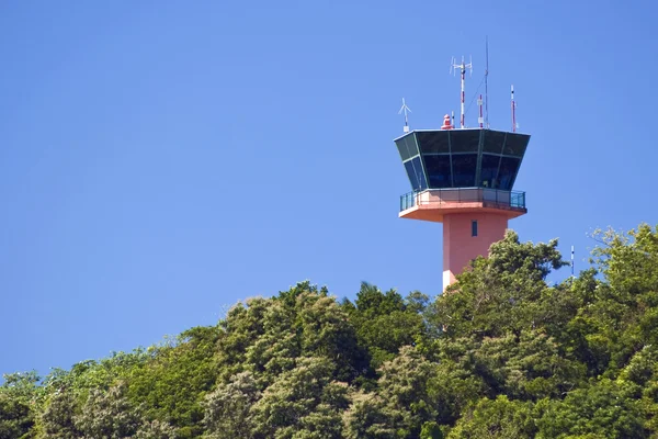 Ameryka Środkowa Wieży Kontroli Ruchu Lotniczego Dżungli — Zdjęcie stockowe