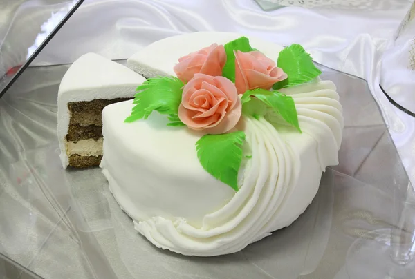 Cake decorated with flowers from cream — Stock Photo, Image