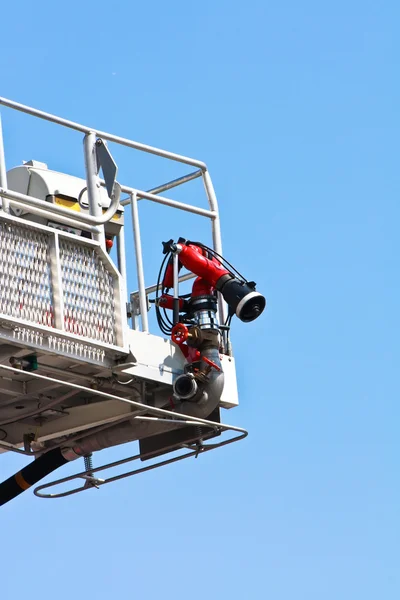 Articulated aerial hydraulic platform — Stock Photo, Image