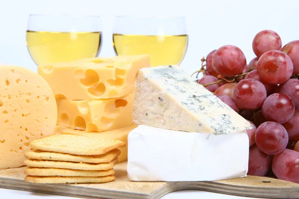 Kaas, wijn en crackers — Stockfoto