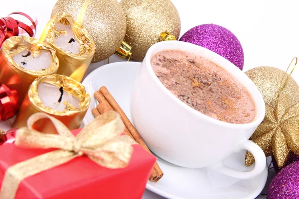 Xícara Chocolate Quente Com Canela Biscoitos Canela Velas Ouro Com — Fotografia de Stock
