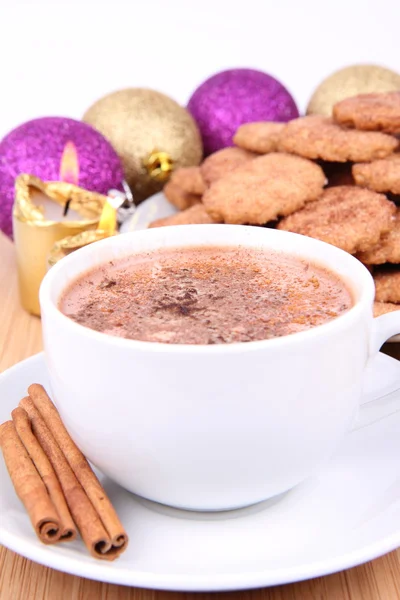 Chocolate quente e biscoitos — Fotografia de Stock