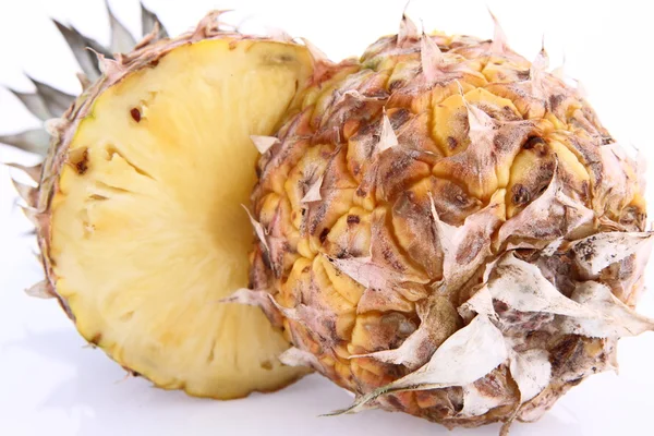 Ananas - tagliato in metà — Foto Stock