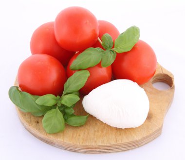 Caprese salatası malzemeler