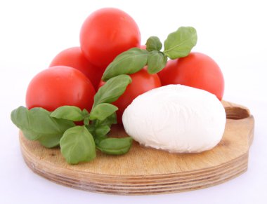 Caprese salatası malzemeler