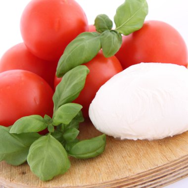 Caprese salatası malzemeler