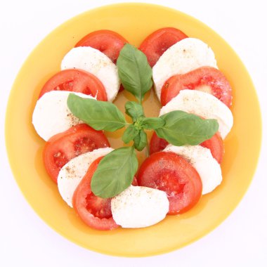 Caprese salatası