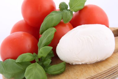 Caprese salatası malzemeler