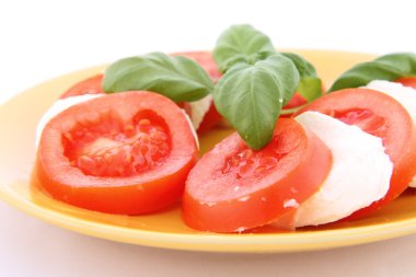 Caprese salatası