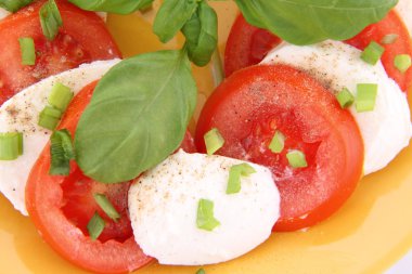 Caprese salatası