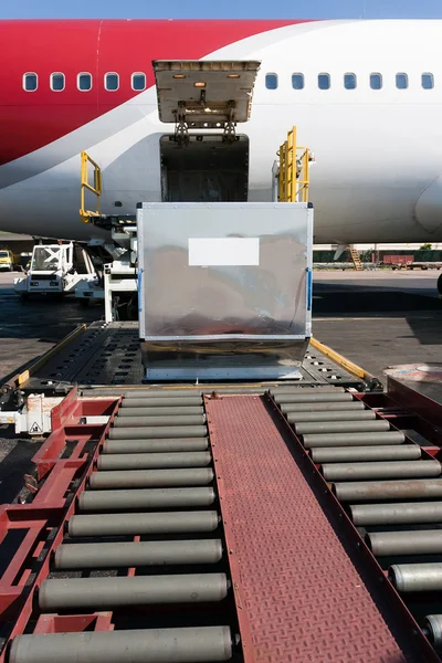 Carga de avión de carga —  Fotos de Stock