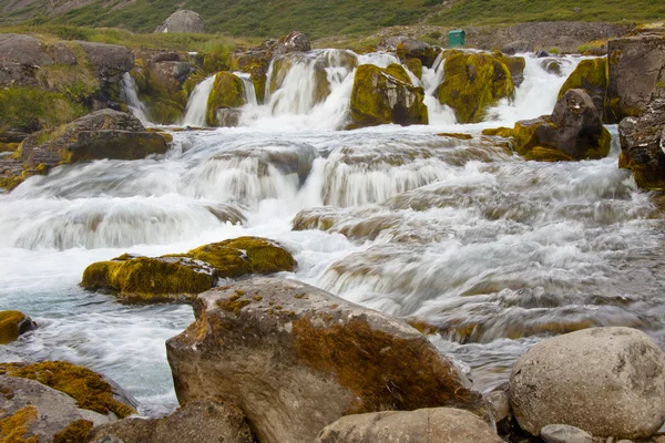 Dynjandi 瀑布-冰岛. — 图库照片