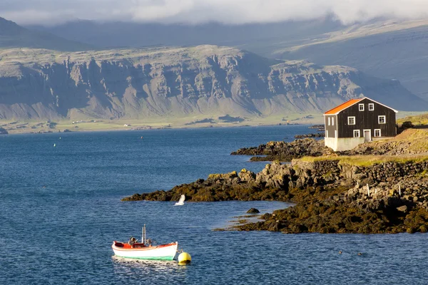 Djupivogur Μικρή Πόλη Της Αλιείας Στην Ισλανδία Καλοκαιρινή Μέρα — Φωτογραφία Αρχείου