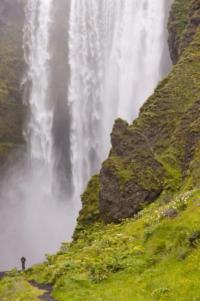 Cachoeira skogafoss na Islândia — Fotografia de Stock