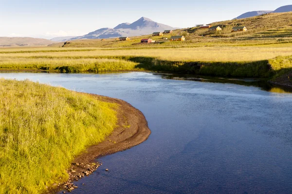 アイスランド - heradsvotn 川の横にある varmahlio 村 — ストック写真
