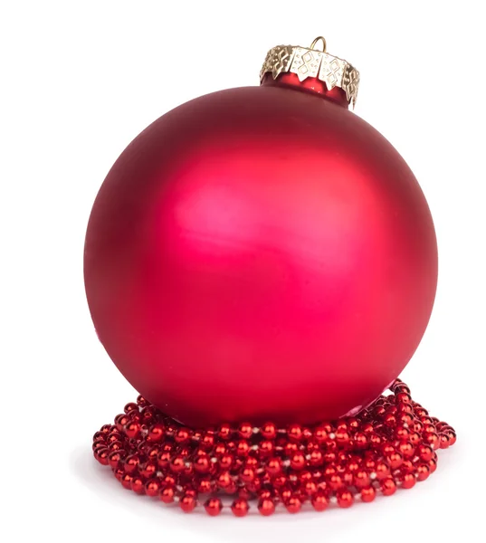 Weihnachtskugel mit Perlen — Stockfoto