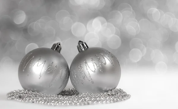 Gümüş Noel topları — Stok fotoğraf