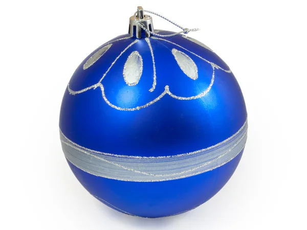 Μεγάλη Μπλε Χριστουγεννιάτικη Μπάλα Απομονώνονται Λευκό Φόντο Διαδρομή Αποκοπής — Φωτογραφία Αρχείου