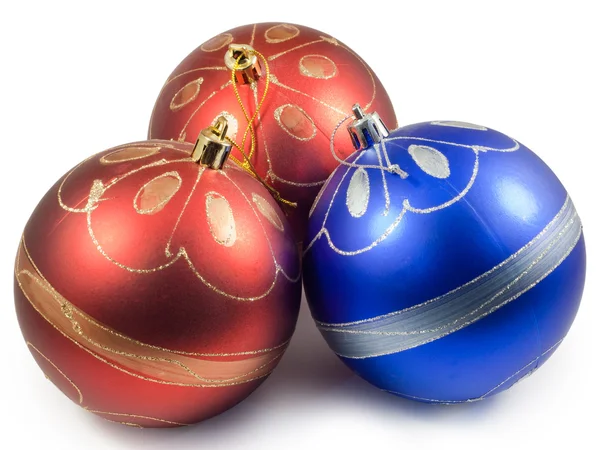 Три Різдвяні Кульки Червоний Синій Ізольовані Білому Тлі Відсічним Контуром — стокове фото
