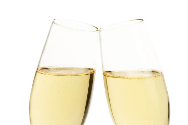 Nahaufnahme von zwei Schiefgläsern mit Champagner — Stockfoto