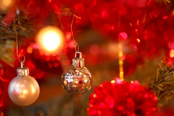 Close-up detail van Kerstdecoratie op de boom — Stockfoto