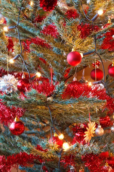 Vánoční ozdoba na stromeček se světlem — Stock fotografie