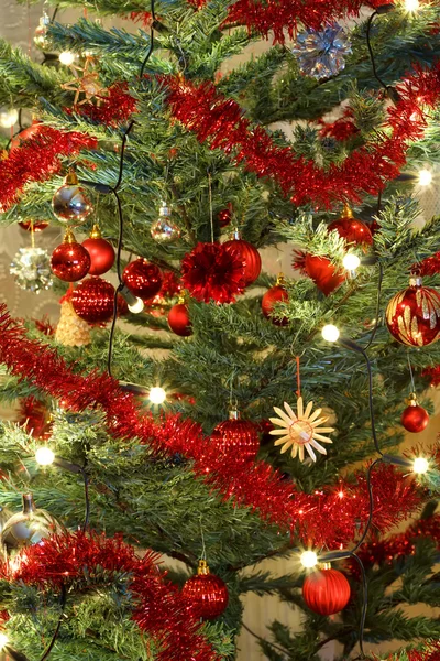 Detalhe da decoração de Natal na árvore — Fotografia de Stock