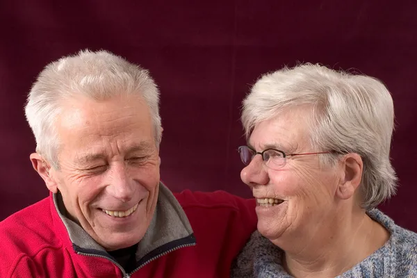 Ridere coppia anziana — Foto Stock