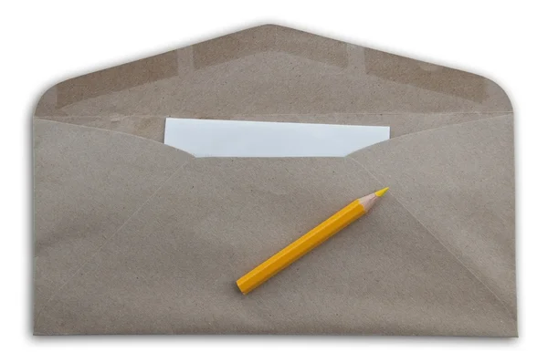 Gele potlood envelop als witte isoleren achtergrond — Stockfoto