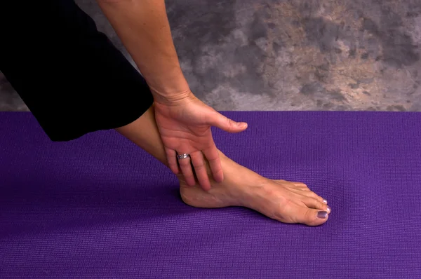 Yoga handen en voeten — Stockfoto