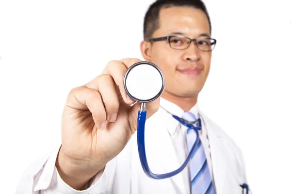 Genç Doktor Stetoskop Ile Beyaz Arka Plan Ile Izole — Stok fotoğraf