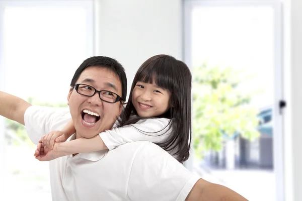 Ευτυχής Πατέρας Και Daughter Asian Τρόπο Ζωής Της Οικογένειάς — Φωτογραφία Αρχείου