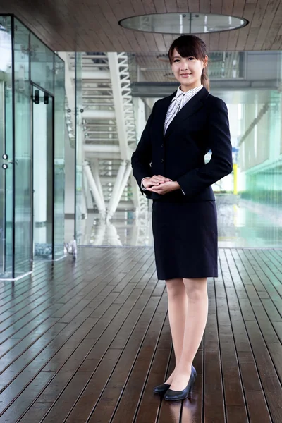Fullbody Business Woman Smiling Stand Morden Office — Stock Photo, Image