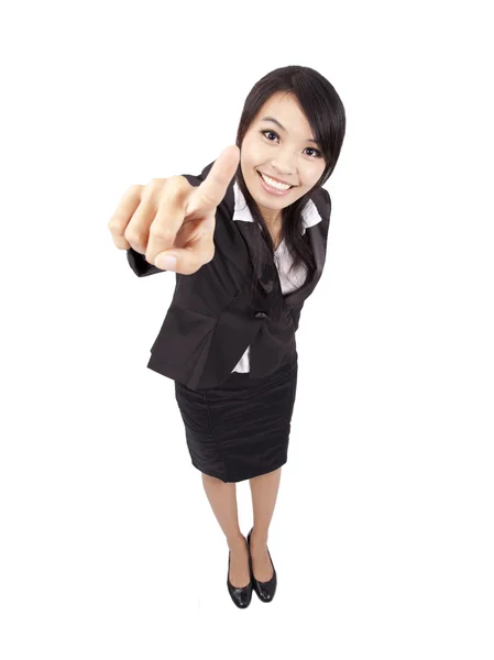 彼女の指で画面に触れてビジネス女性の笑みを浮かべてください。 — ストック写真