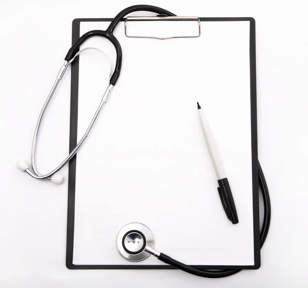 Appunti e penna vuoti con stetoscopio — Foto Stock