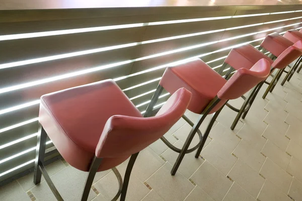 Barstools em um cru — Fotografia de Stock