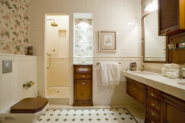 Interior de um banheiro — Fotografia de Stock