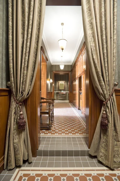 Koridor v klasickém stylu — Stock fotografie