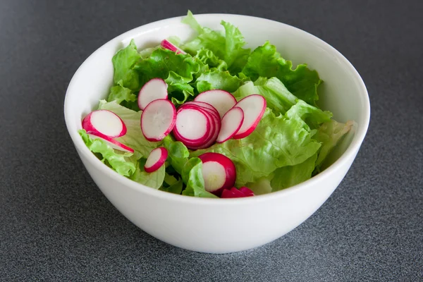 Bowl of fresh green salad — Stock Photo, Image