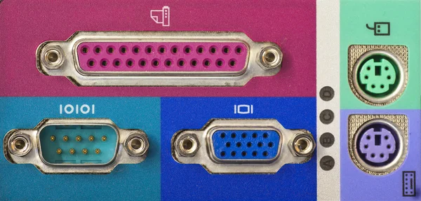 Portas Saída Entrada Coloridas Empoeiradas Atrás Computador Com Símbolos Genéricos — Fotografia de Stock
